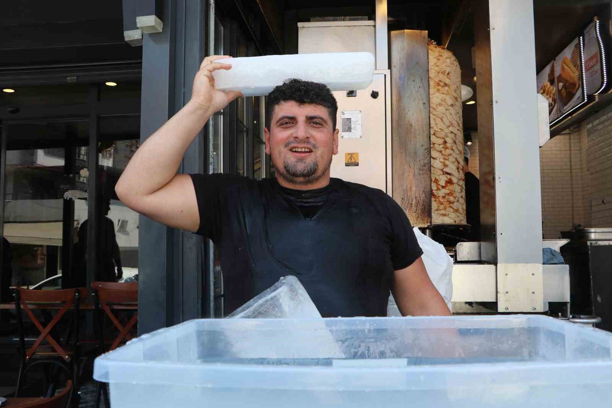 Adana'da Sıcaklarda Buzla Serinleme Yöntemleri