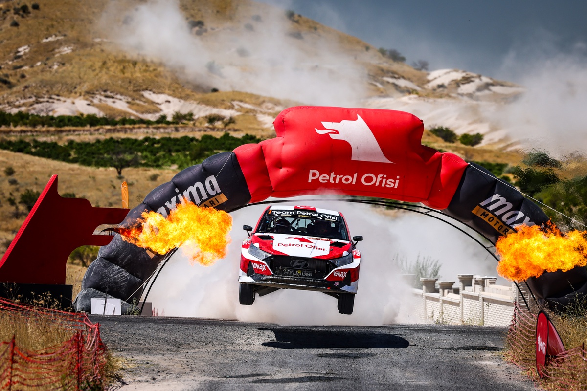 Petrol Ofisi Rallisi'nde Zafer