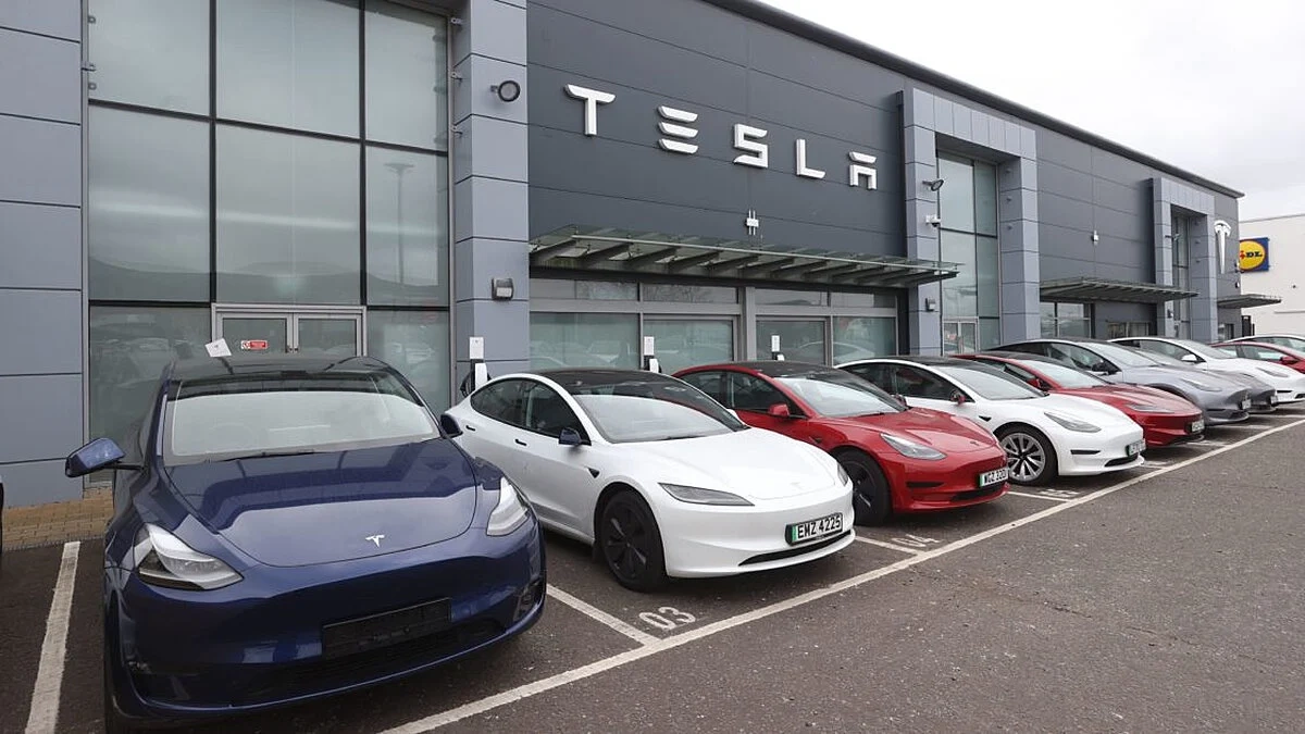 Tesla, 2,98 Milyon Aracını Geri Çağırıyor