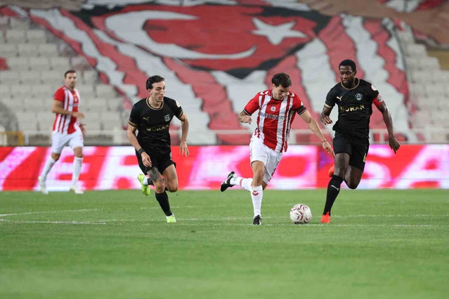 Sivasspor ve Manisa FK 2-2 Beraberlik Tasdıra