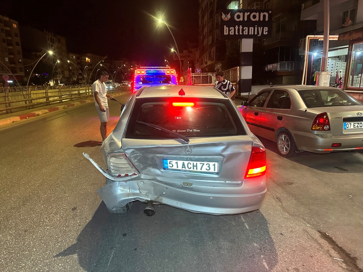 Uşak'ta Trafik Kazası: 6 Yaralı