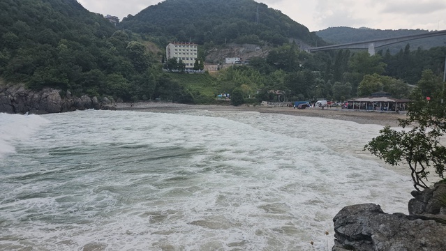 Zonguldak'ta Deniz Girişi Yasaklandı