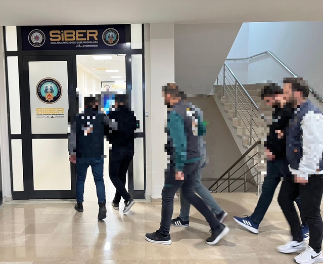 Afyonkarahisar'da Dolandırıcılara Operasyon