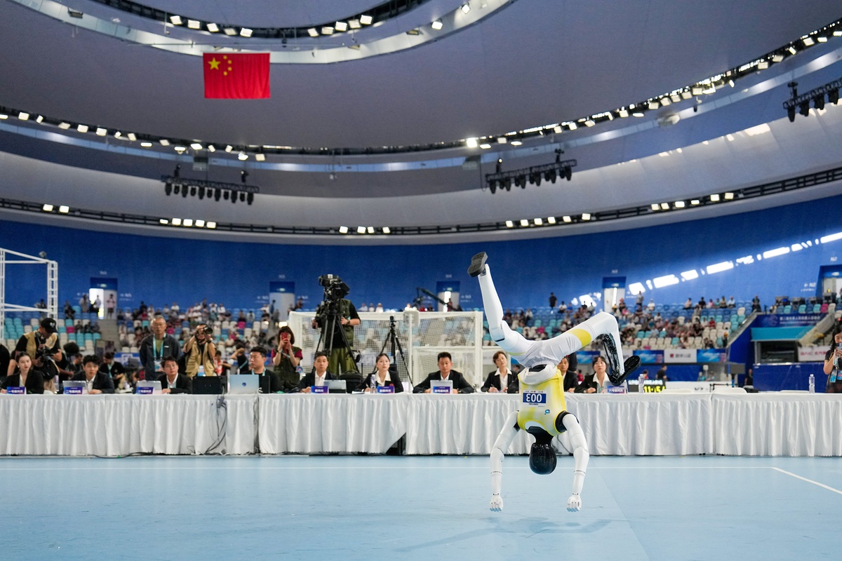 İnsansı Robot Oyunları Beijing'de Başladı