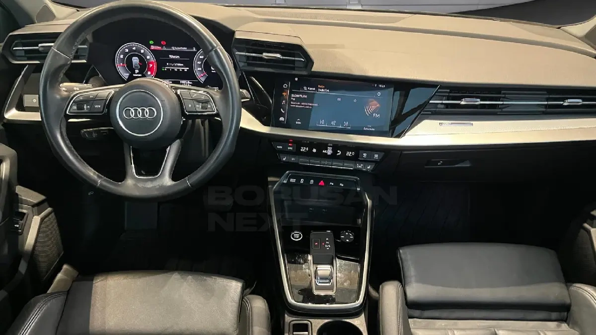 Yeni Audi A3: Fiziksel Kontrollerle Kullanıcı Dostu Tasarım