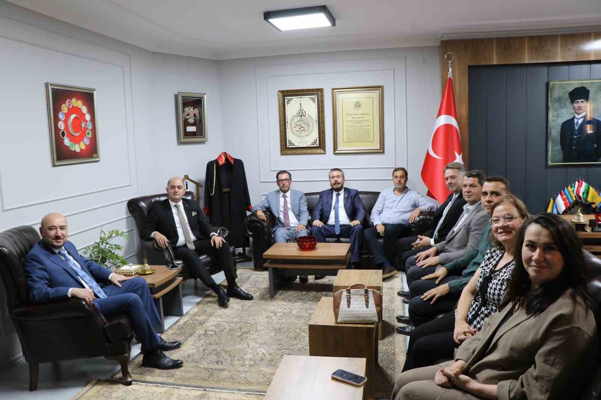 Başsavcı Arısoy'a Ziyaret ve Hediyeler
