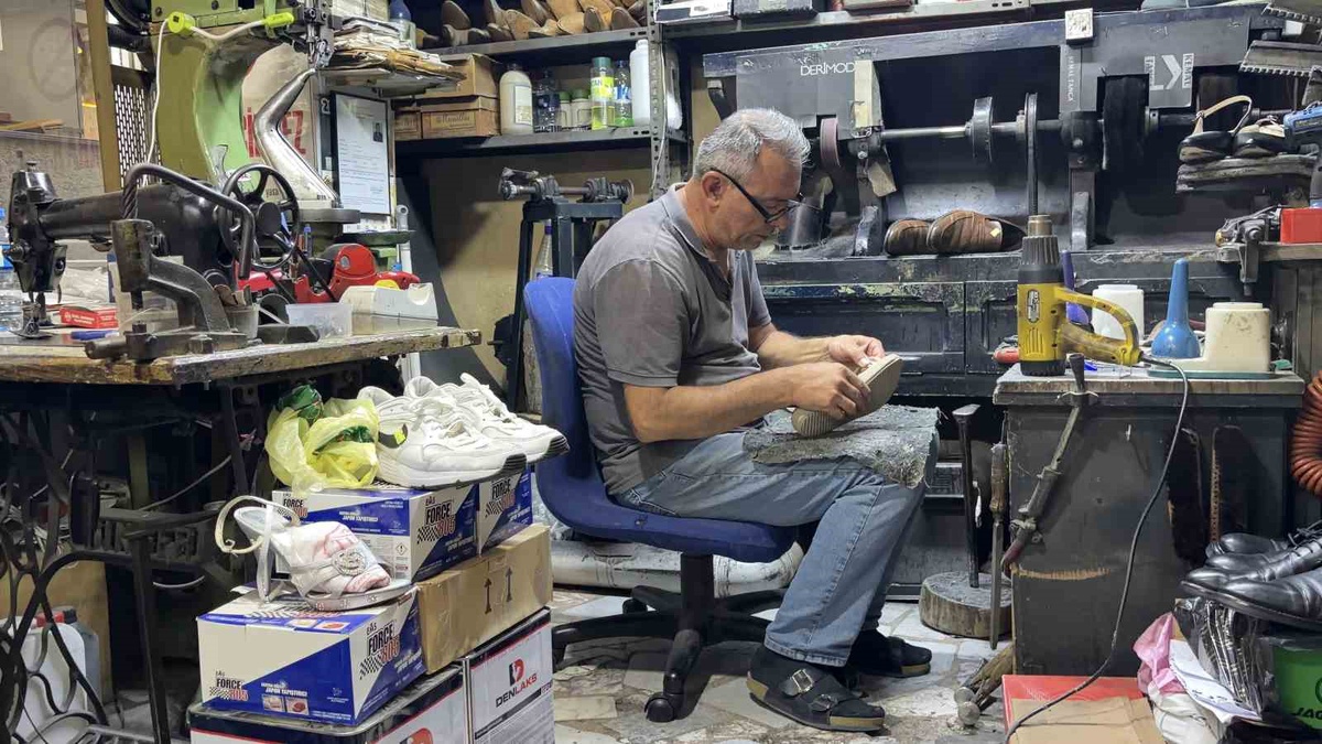 Yalçın Yelek: 43 Yıldır Baba Mesleğini Yaşatıyor