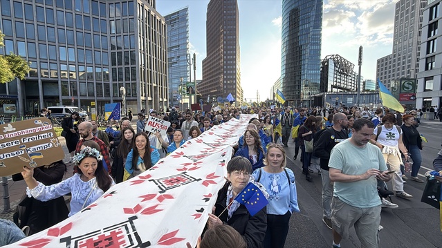 Ukraynalılardan Berlin'de Bağımsızlık Günü Gösterisi