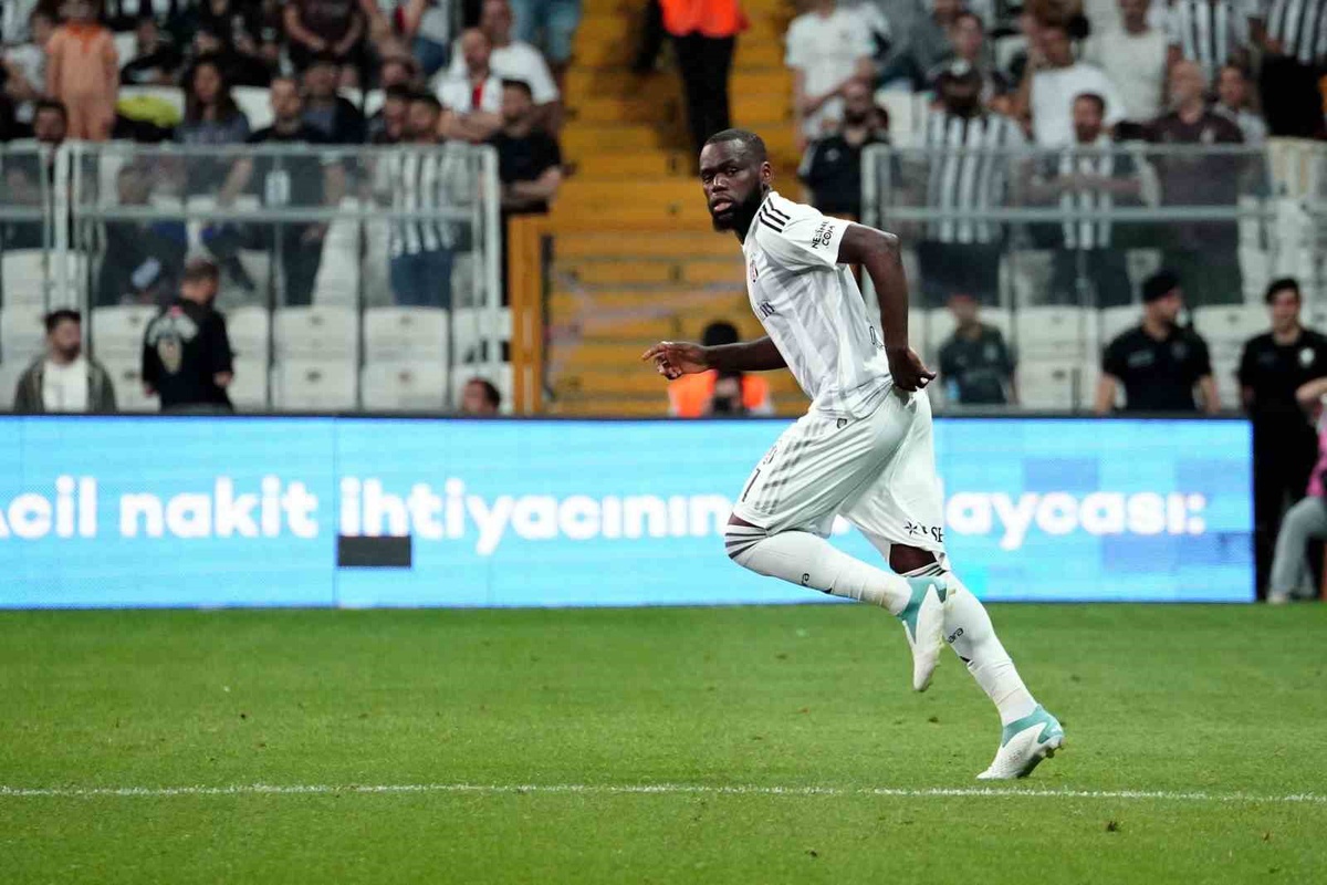 Beşiktaş, Onana'nın Sözleşmesini Feshetti