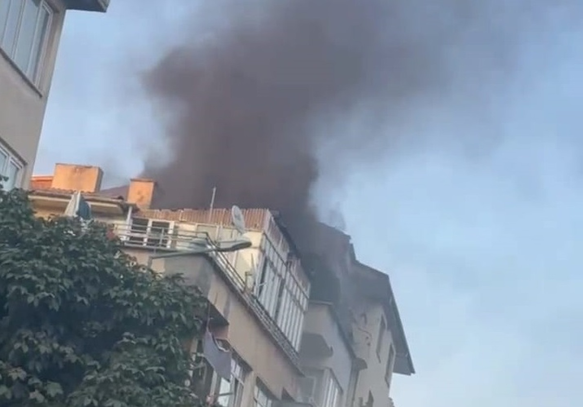 İnegöl'de Geri Dönüşüm Deposunda Yangın