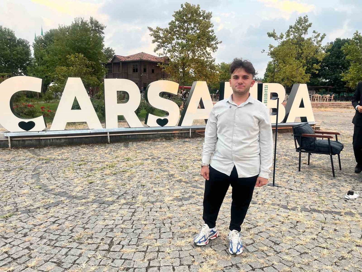Cam Kemik Hastası Gençten Engelleri Aşan Başarı