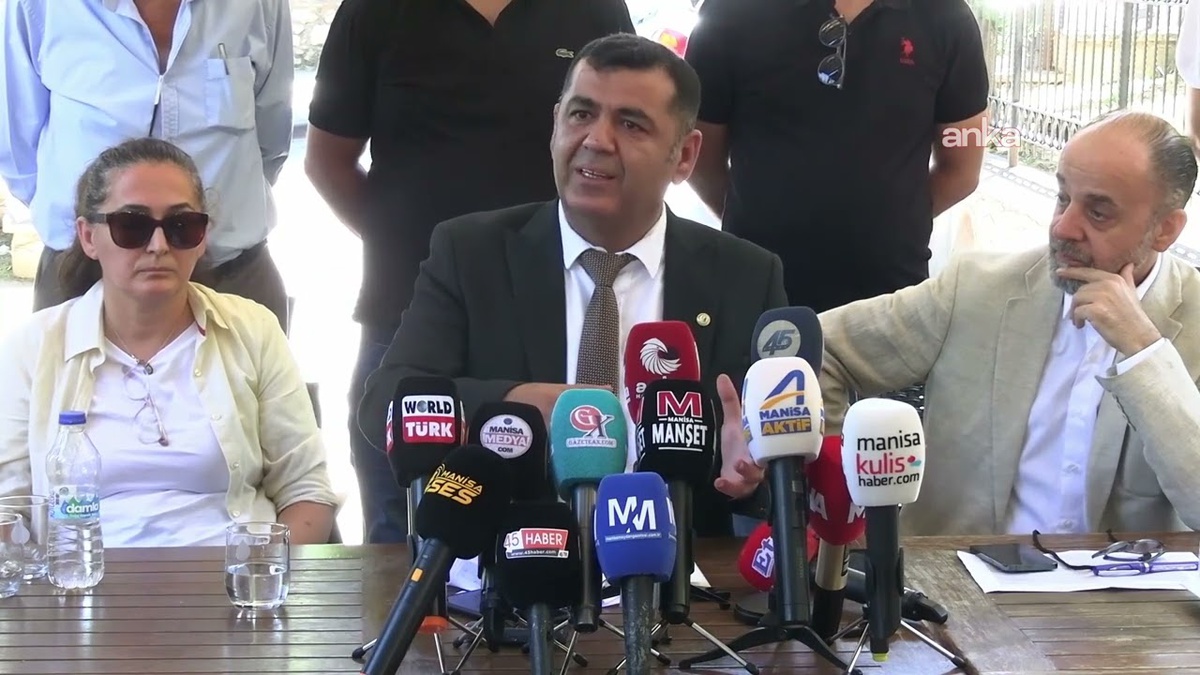 CHP Manisa İl Başkanı Engin Uzun Görevden Ayrıldı