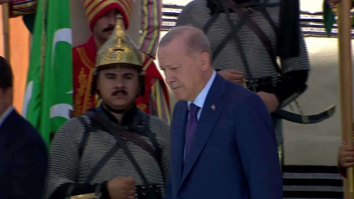 Erdoğan: Büyük ve güçlü Türkiye'nin şafağı sökmüştür