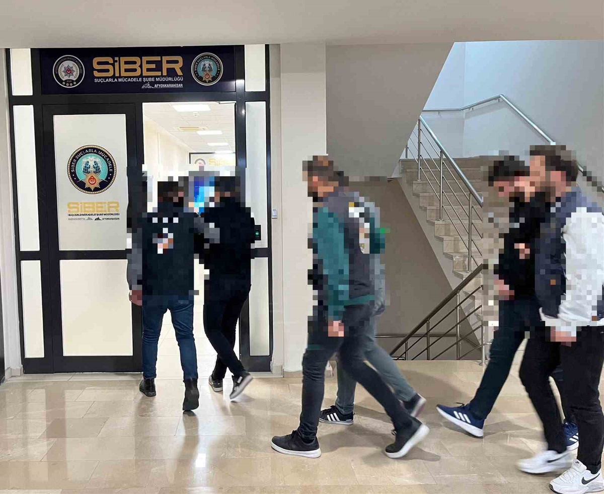 Sosyal Medya Dolandırıcılığı: 3 Kişi Yakalandı