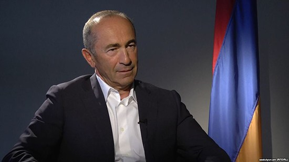 Eski Ermenistan Cumhurbaşkanı Koçaryan yolsuzluk suçlamalarıyla gözaltına alındı