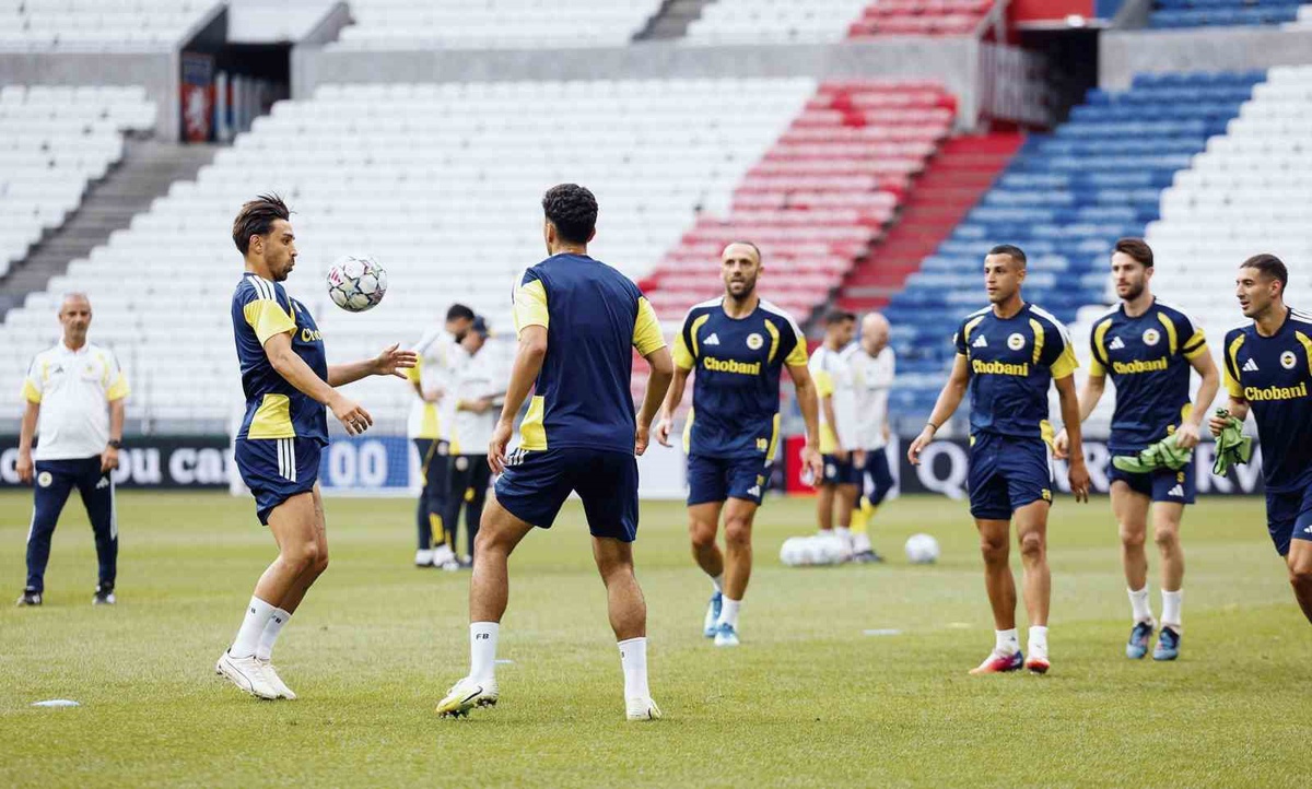 Fenerbahçe Lyon Maçına Hazır