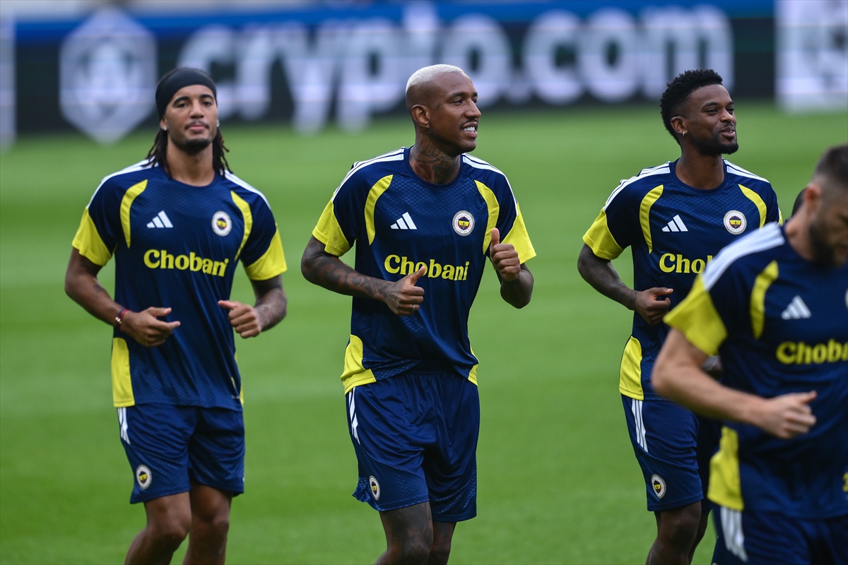 Fenerbahçe Lyon ile Finale Hazırlanıyor