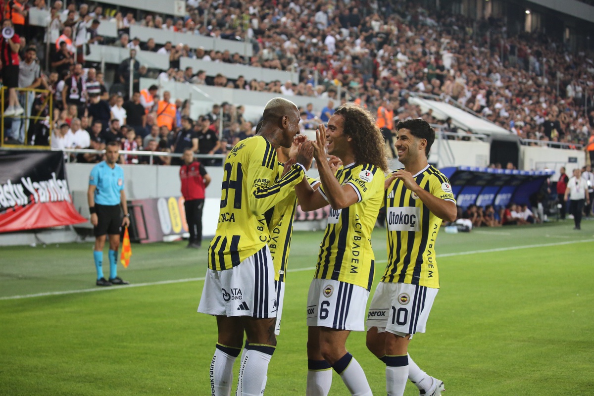 Fenerbahçe Lyon ile Rövanşta