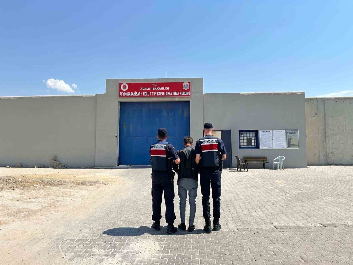 Afyonkarahisar'da 28 Suçlu Yakalandı