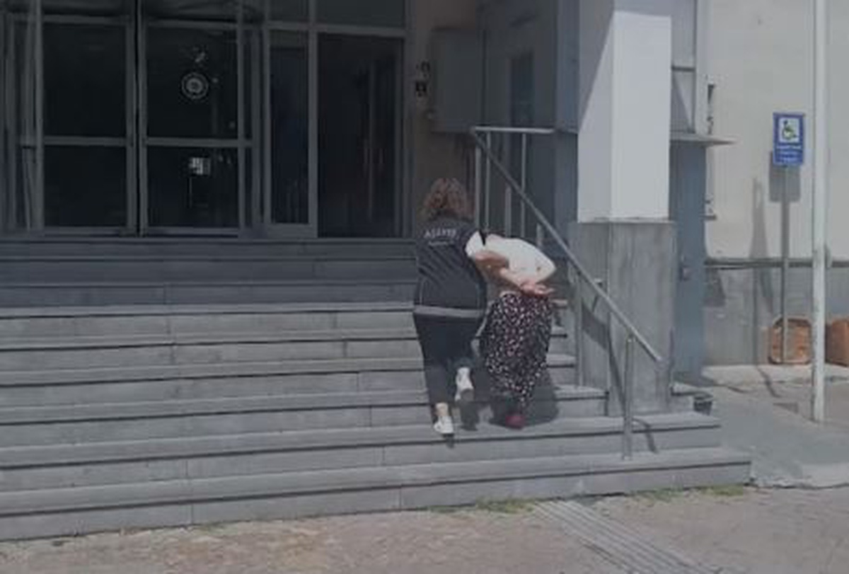 Hırsızlık Suçundan Firari Kadın Yakalandı