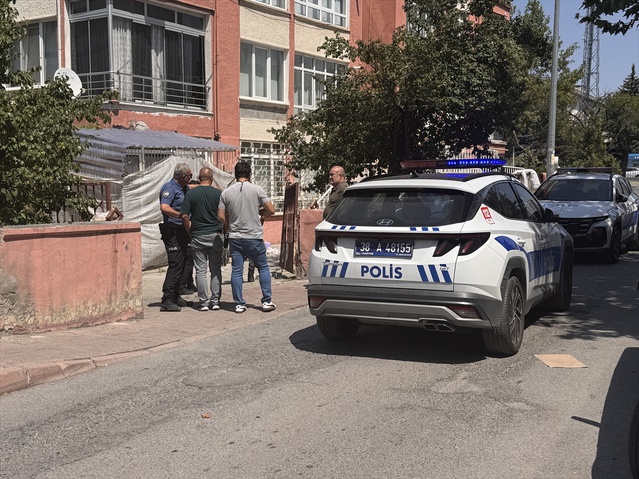 Boşanma Aşamasındaki Kadın Bıçaklandı