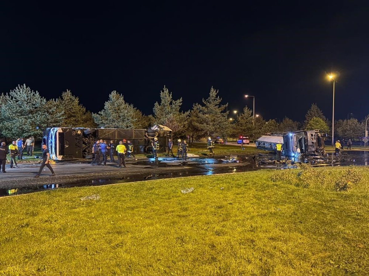 Kayseri'de Akaryakıt Tankeriyle Otobüs Çarpıştı: 39 Yaralı