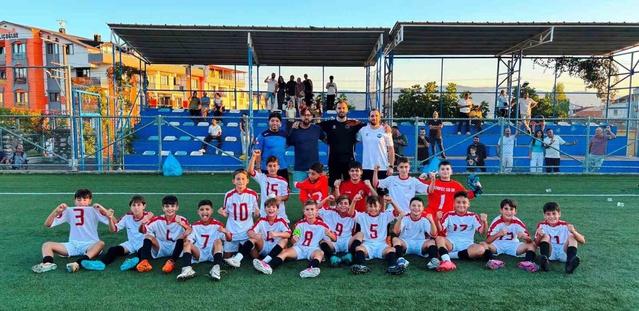 Körfez Gençlerbirliği U12 Şampiyon Oldu