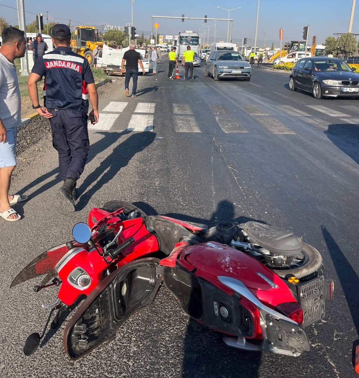 Salihli'de Trafik Kazası: 4 Yaralı