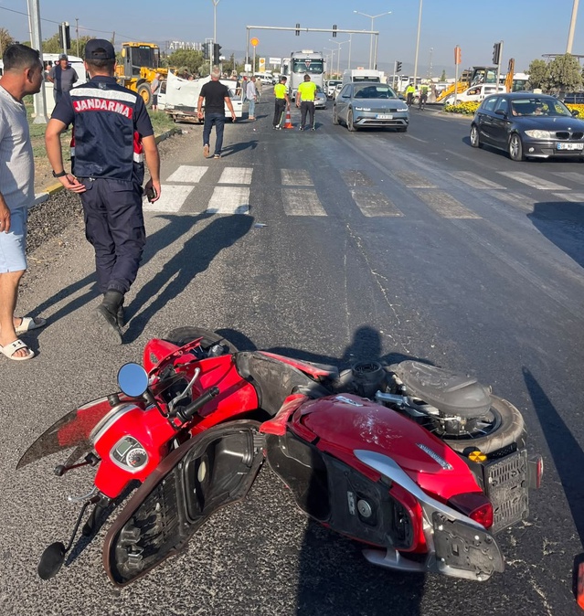 Salihli'de Trafik Kazası: 4 Yaralı
