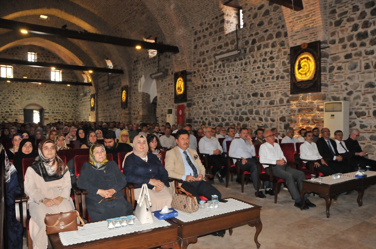 Manisa\'da Mevlidi Nebi Haftası Konferansı