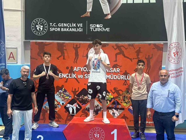 Manisa, Muaythai Zafer Kupası'nda 4 Madalya Kazandı