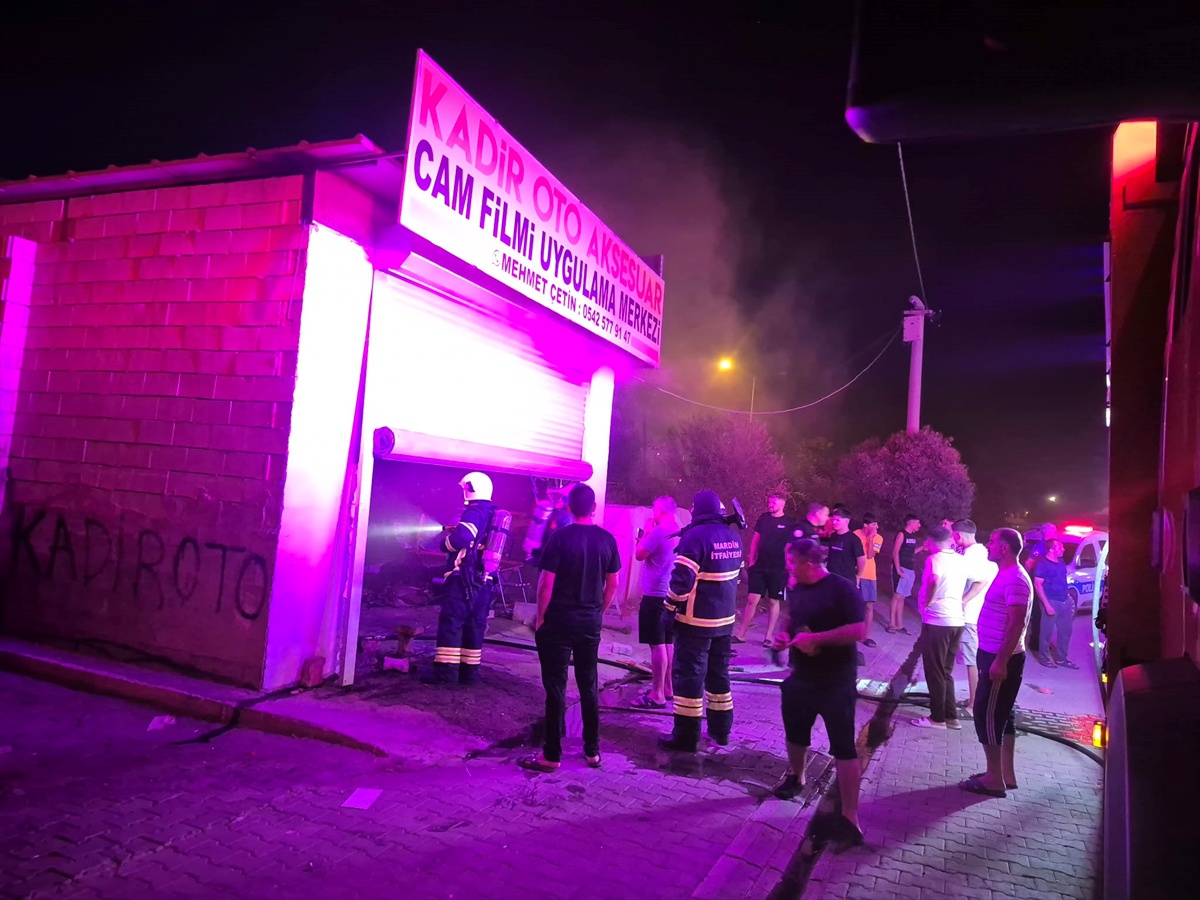Kızıltepe'de İş Yerinde Yangın