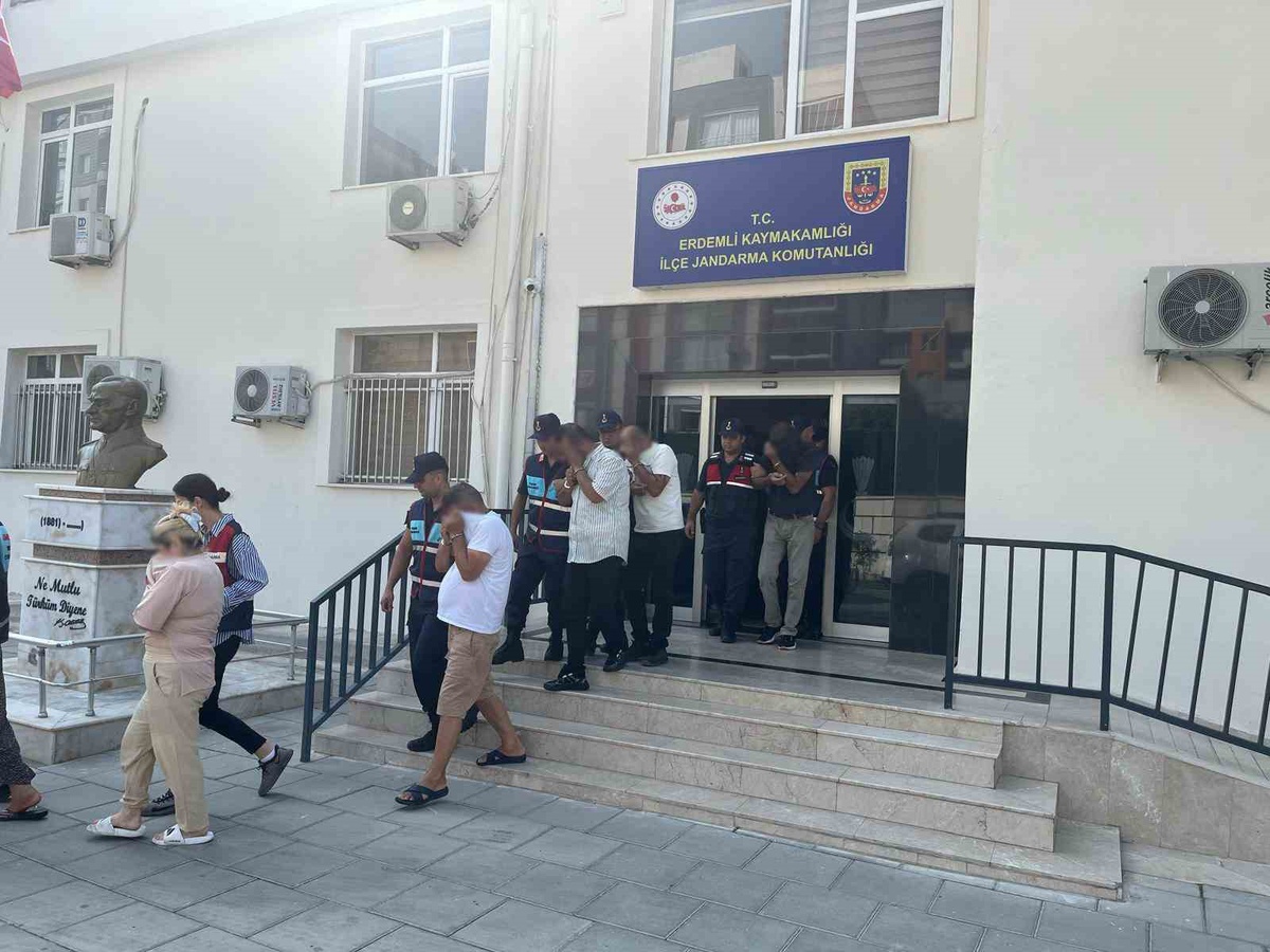 Mersin'de Fuhuş Operasyonu: 5 Tutuklama
