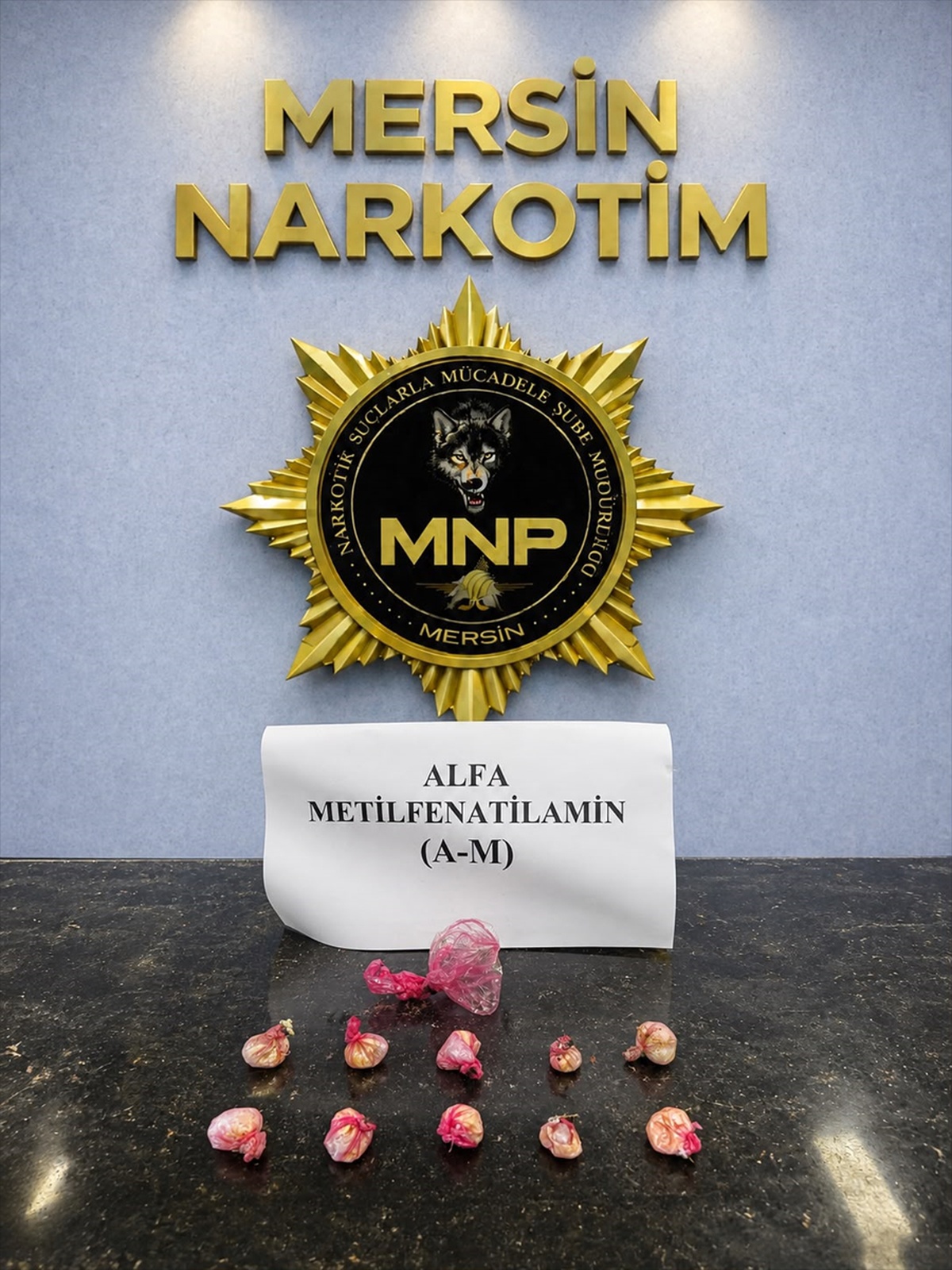 Mersin\'de Uyuşturucu Operasyonu: 4 Tutuklama