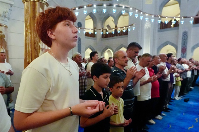 Mevlit Kandili'nde Cami Programları