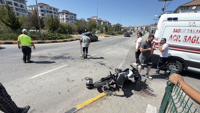 Bartın'da Motosiklet-Özel Araç Kazası