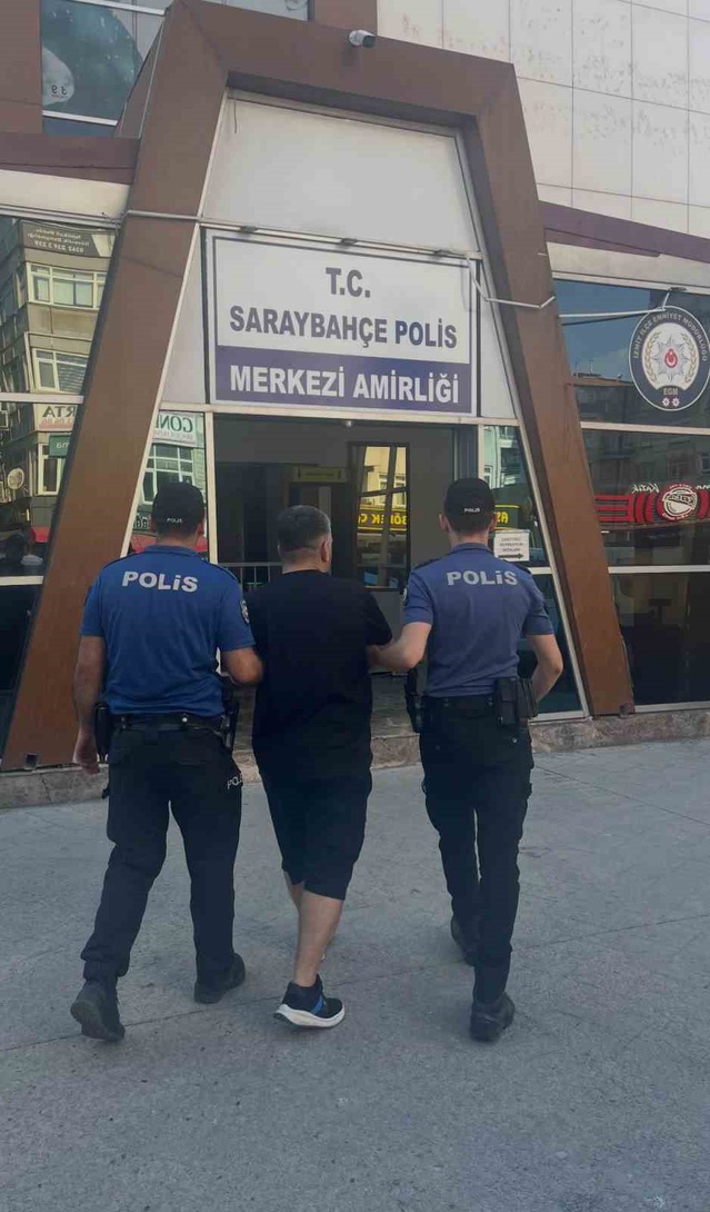 Aranan Şahıs İzmit'te Yakalandı