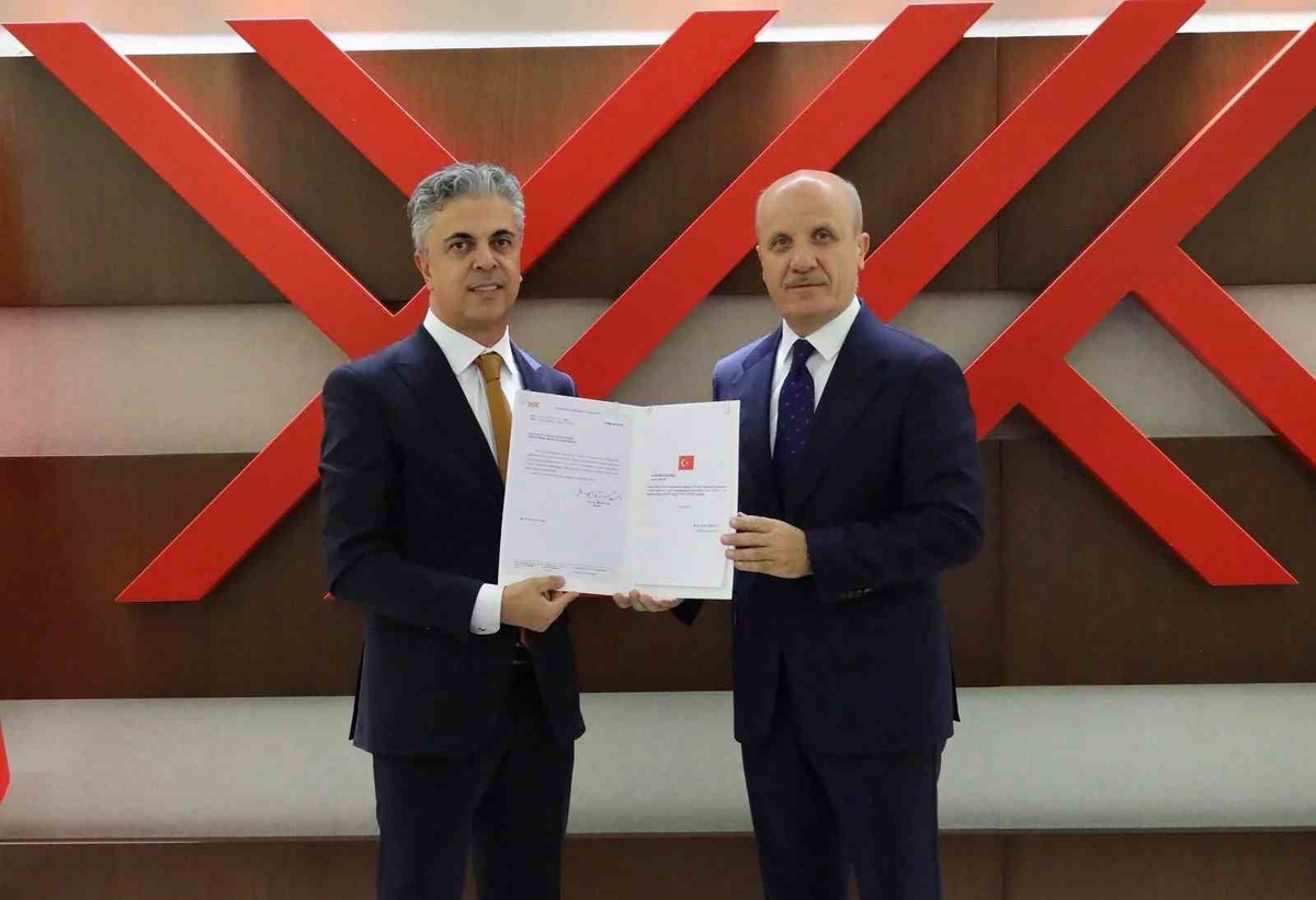 Kuyrukluyıldız, YÖK'ten Mazbatasını Aldı