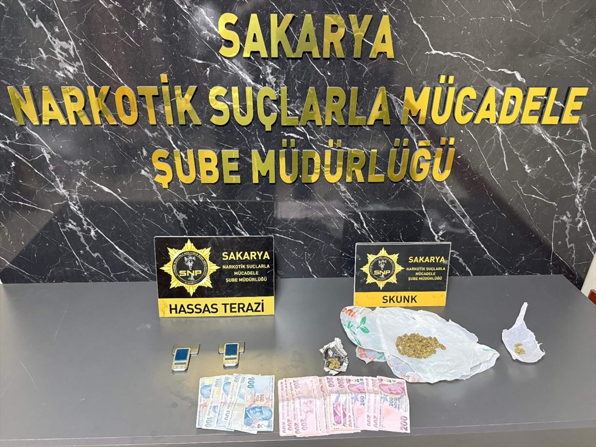 Uyuşturucu Satışı Yapan 3 Şüpheli Yakalandı