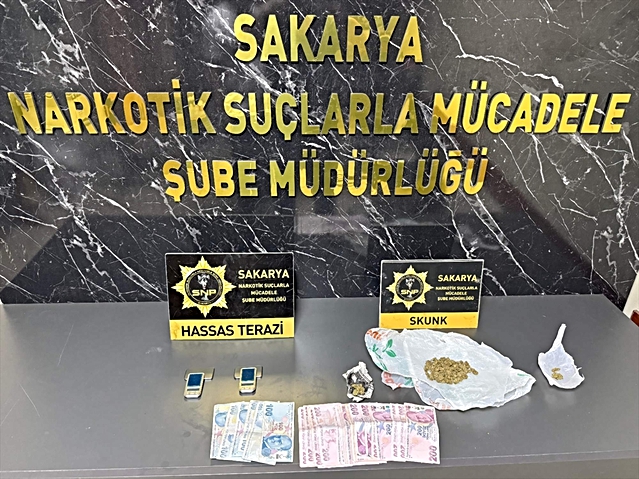 Uyuşturucu Satışı Yapan 3 Şüpheli Yakalandı