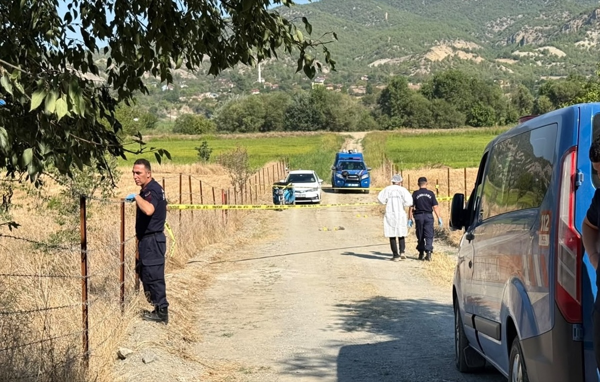 Sinop\'ta muhtar tarlada vurulmuş halde bulundu