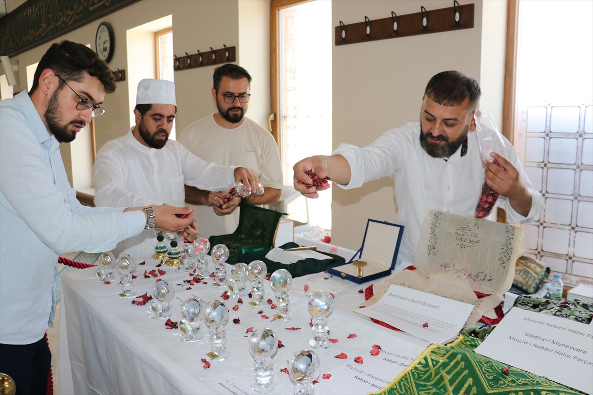 Kutsal Emanetler Sergisi Sivas'ta