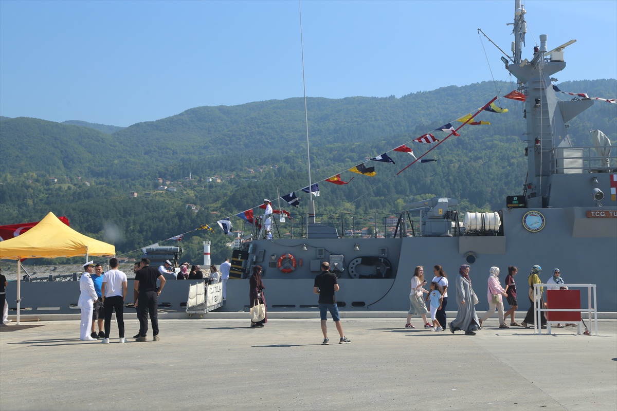 TCG Tuzla İnebolu\'ya Demirledi