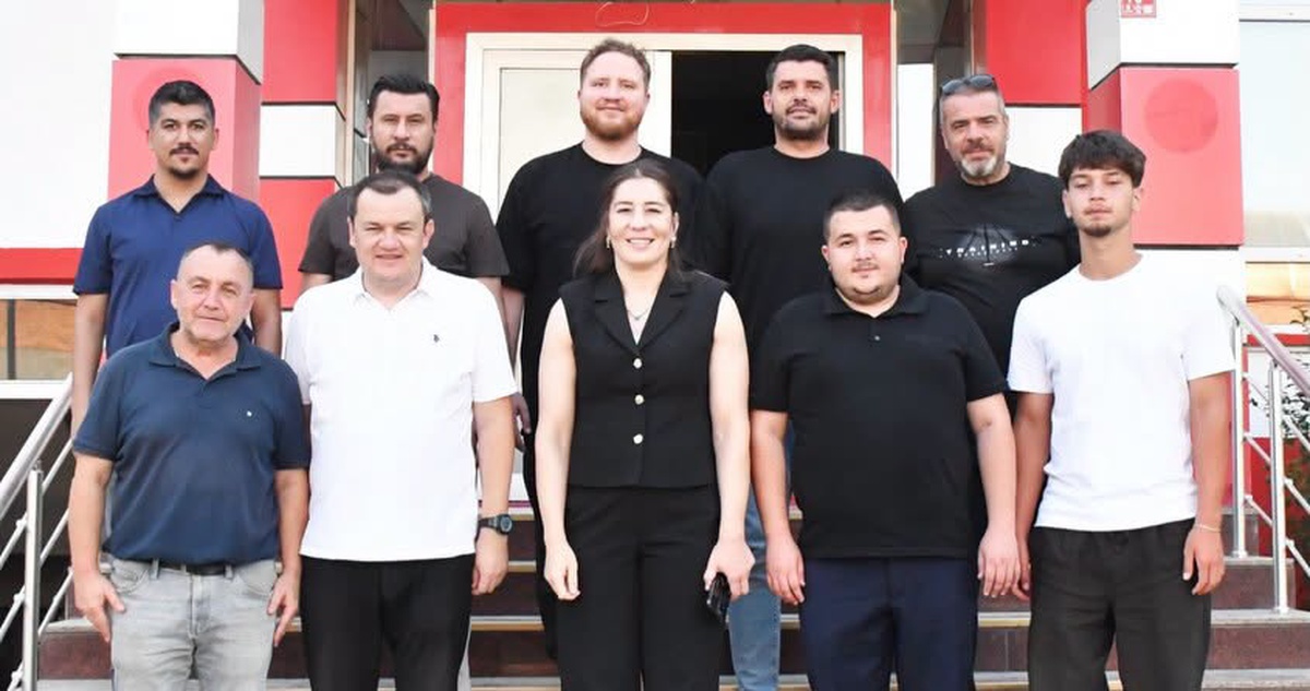 Yasemin Adar Yiğit, Balıkesirspor'u Ziyaret Etti