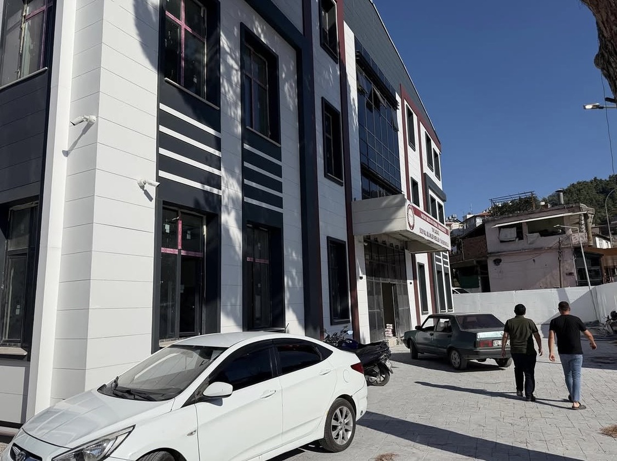 Yayladağı'nda Yüksekokul İnşaatı Devam Ediyor