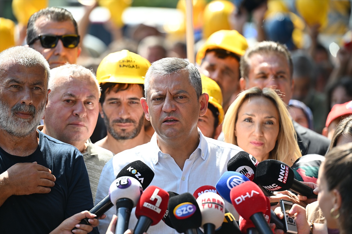 Özgür Özel\'den İşçilere Destek