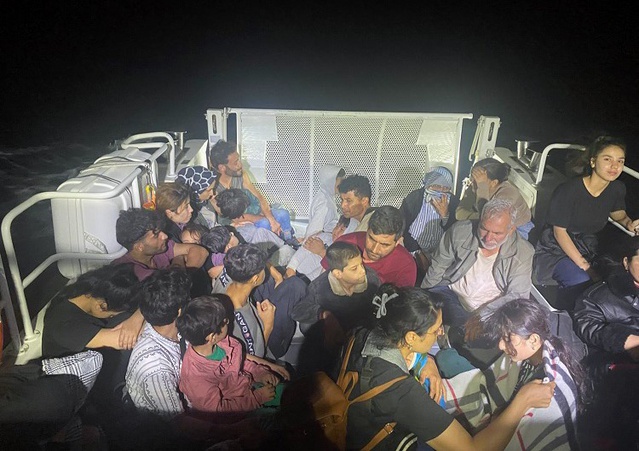 Çanakkale'de 37 Kaçak Göçmen Yakalandı