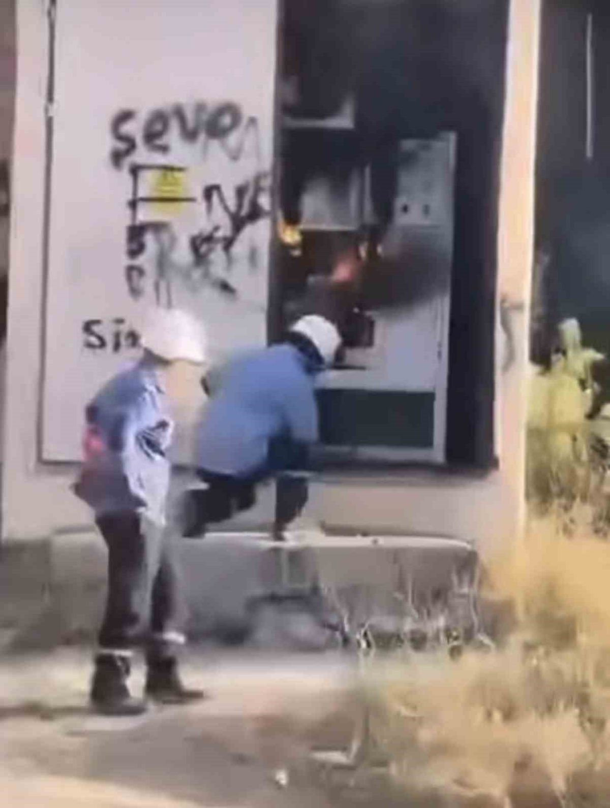 Bursa'da Trafoda Yangın Çıktı