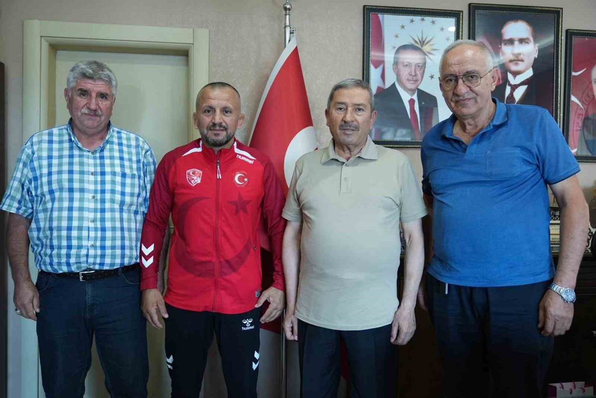 Darende Belediye Başkanı Bozkurt, dünya şampiyonu Semih Özdemir’i ağırladı