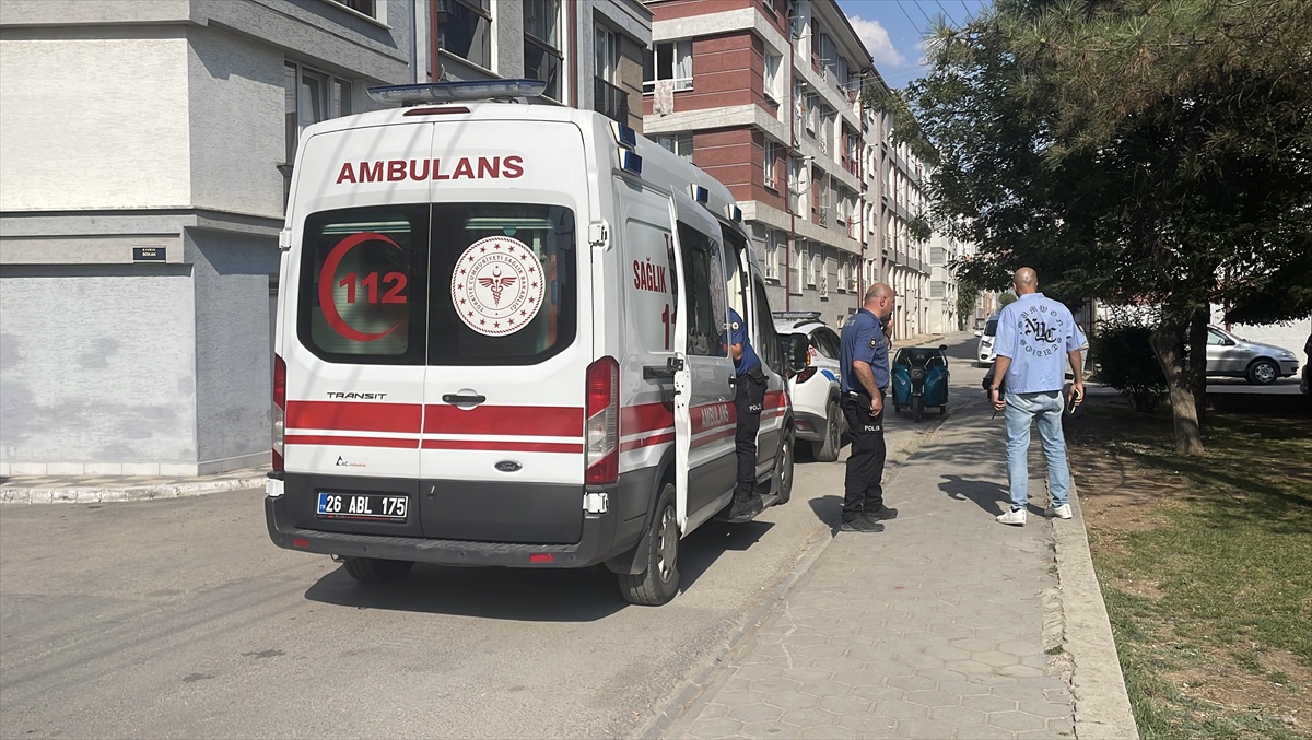Tepebaşı'nda Bıçaklı Saldırı